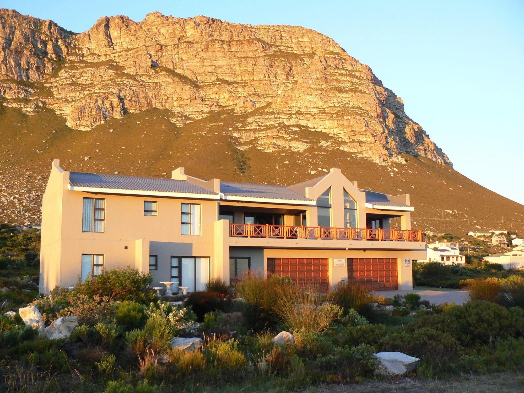 Van Den Berg'S Guesthouse Bettyʼs Bay Extérieur photo