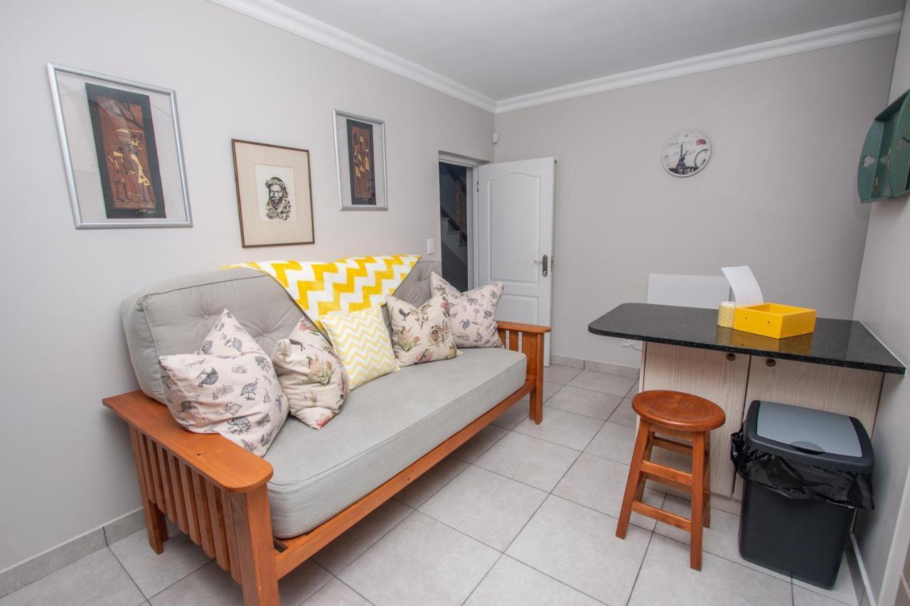 Van Den Berg'S Guesthouse Bettyʼs Bay Extérieur photo