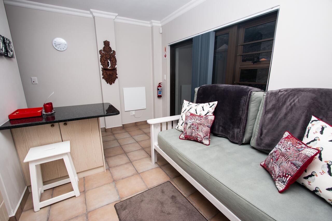 Van Den Berg'S Guesthouse Bettyʼs Bay Extérieur photo