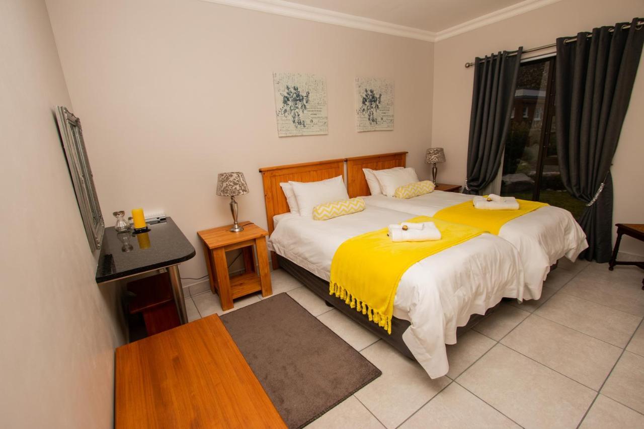 Van Den Berg'S Guesthouse Bettyʼs Bay Extérieur photo