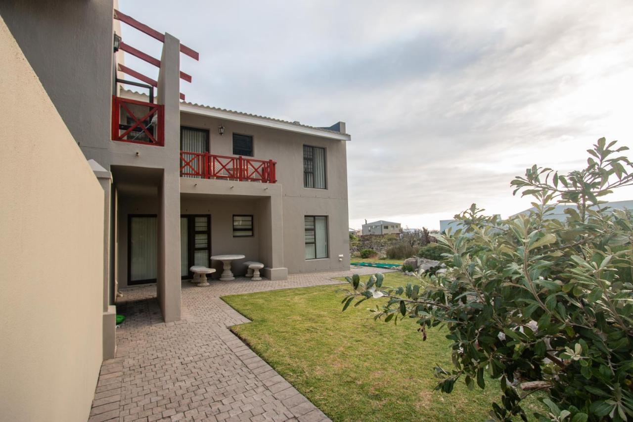Van Den Berg'S Guesthouse Bettyʼs Bay Extérieur photo